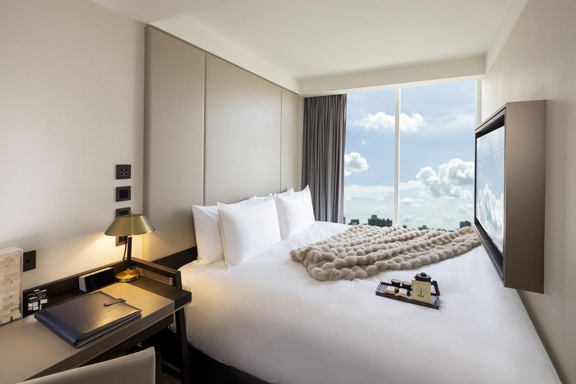 Voyage Kaohsiung By Cosmos Oasis Hotel ภายนอก รูปภาพ